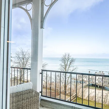 First Seestern Апартаменти *